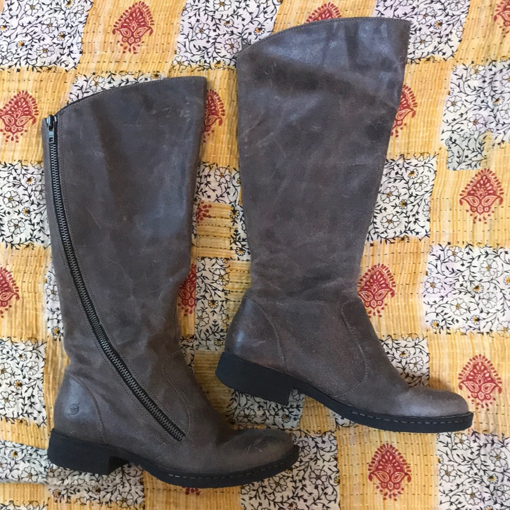 Born gray boots, barely worn. Super comfortable.